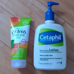 St. Ives Exfoliating Scrub Apricot & Cetaphil moisturizing Lotion 20oz